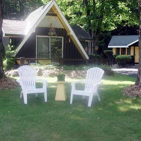 Amber Lantern Two-Bedroom Cottage Lake George Bilik gambar