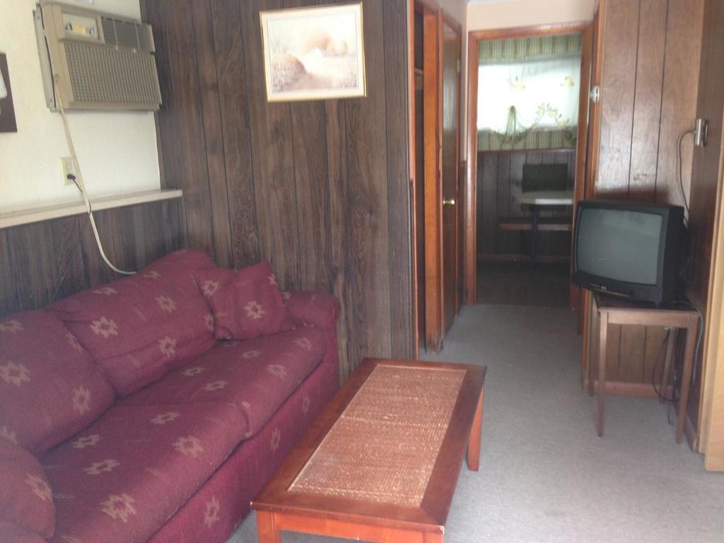 Amber Lantern Two-Bedroom Cottage Lake George Bilik gambar